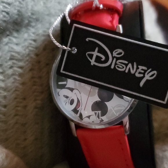 Womens Disney Mikey Mouse watch - Picture 3 of 10